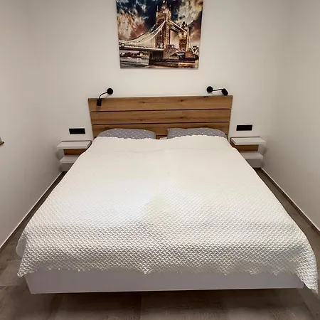 V Korunach Stromu Apartman Kobylnice