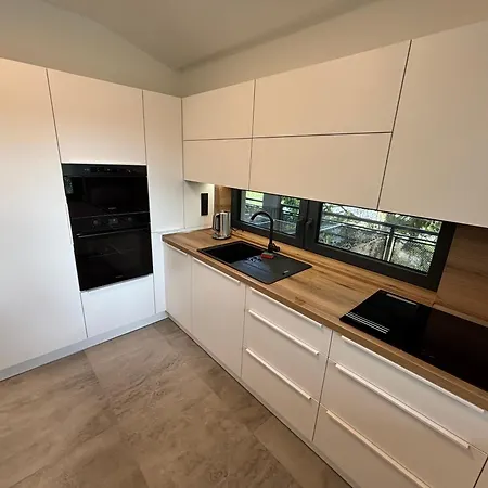 V Korunach Stromu Apartman Kobylnice